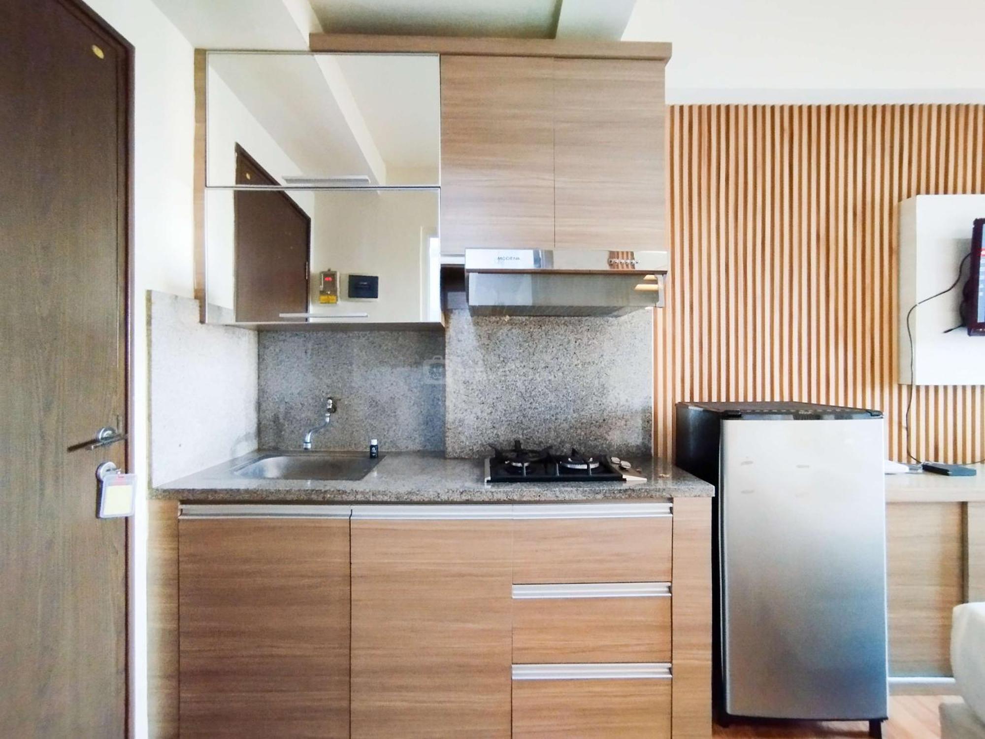 Strategic And At @metro By Travelio Apartemen