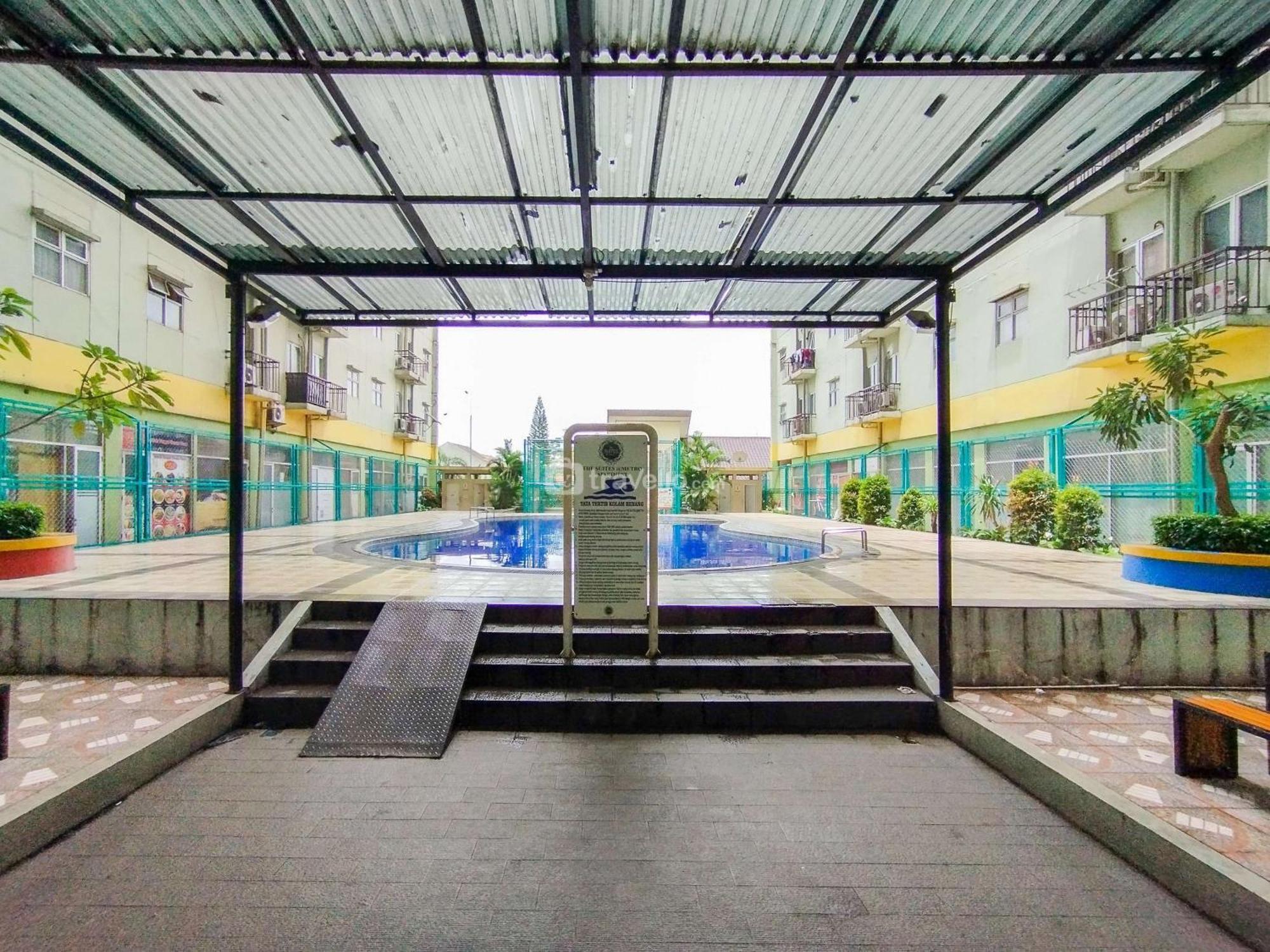 Strategic And At @metro By Travelio Bandung